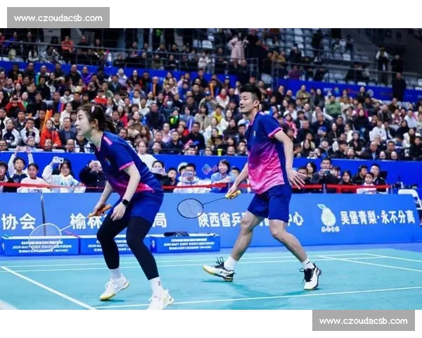 羽球冠军踏雄台：谌龙王适娴探访镇北台